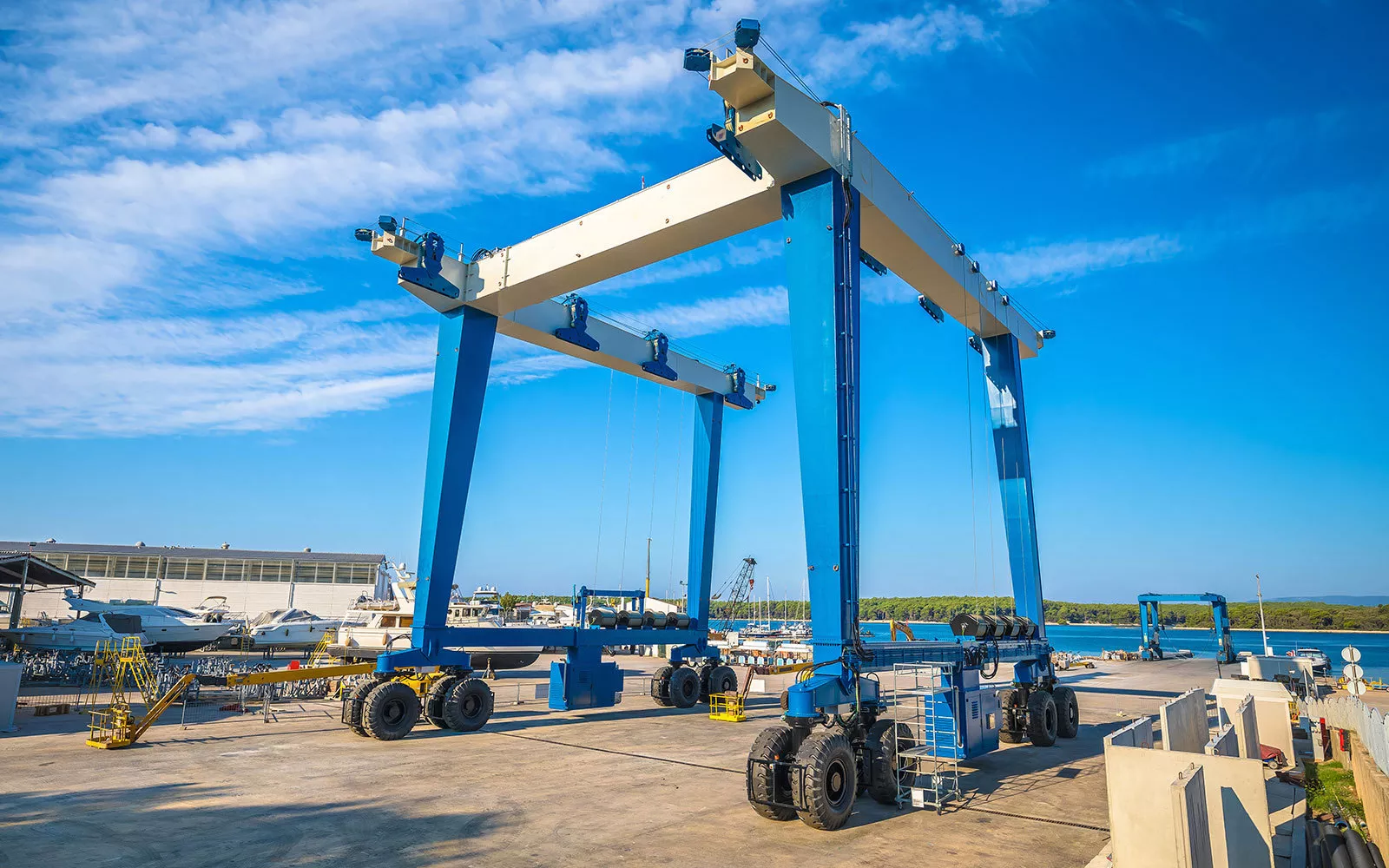 Syst&egrave;mes de pivotement de grue