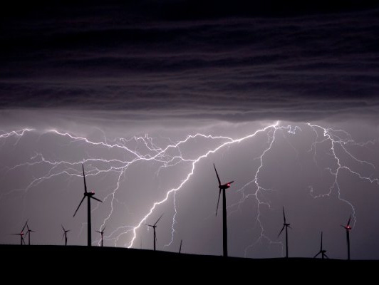 &Eacute;nergie &eacute;olienne mondiale&nbsp;: ralentissement de l&rsquo;industrie en 2025, reprise en 2026